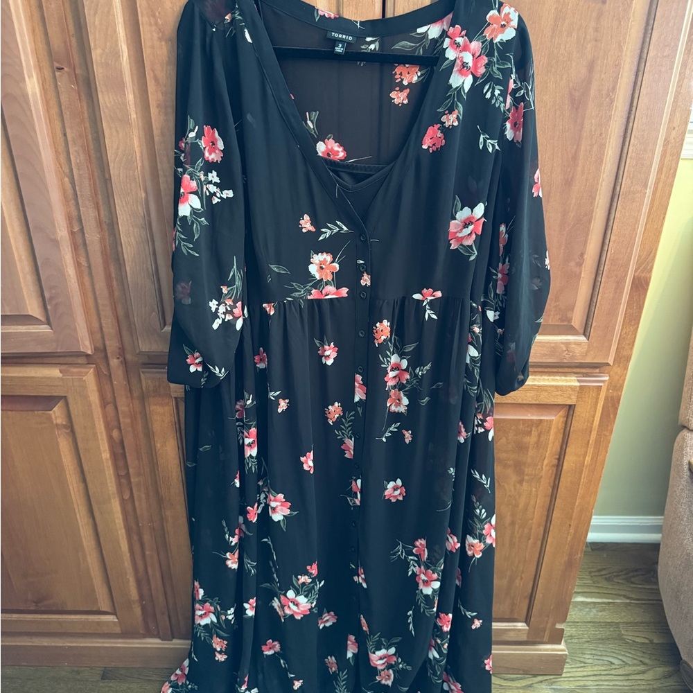 Torrid Black Floral Maxi Dress